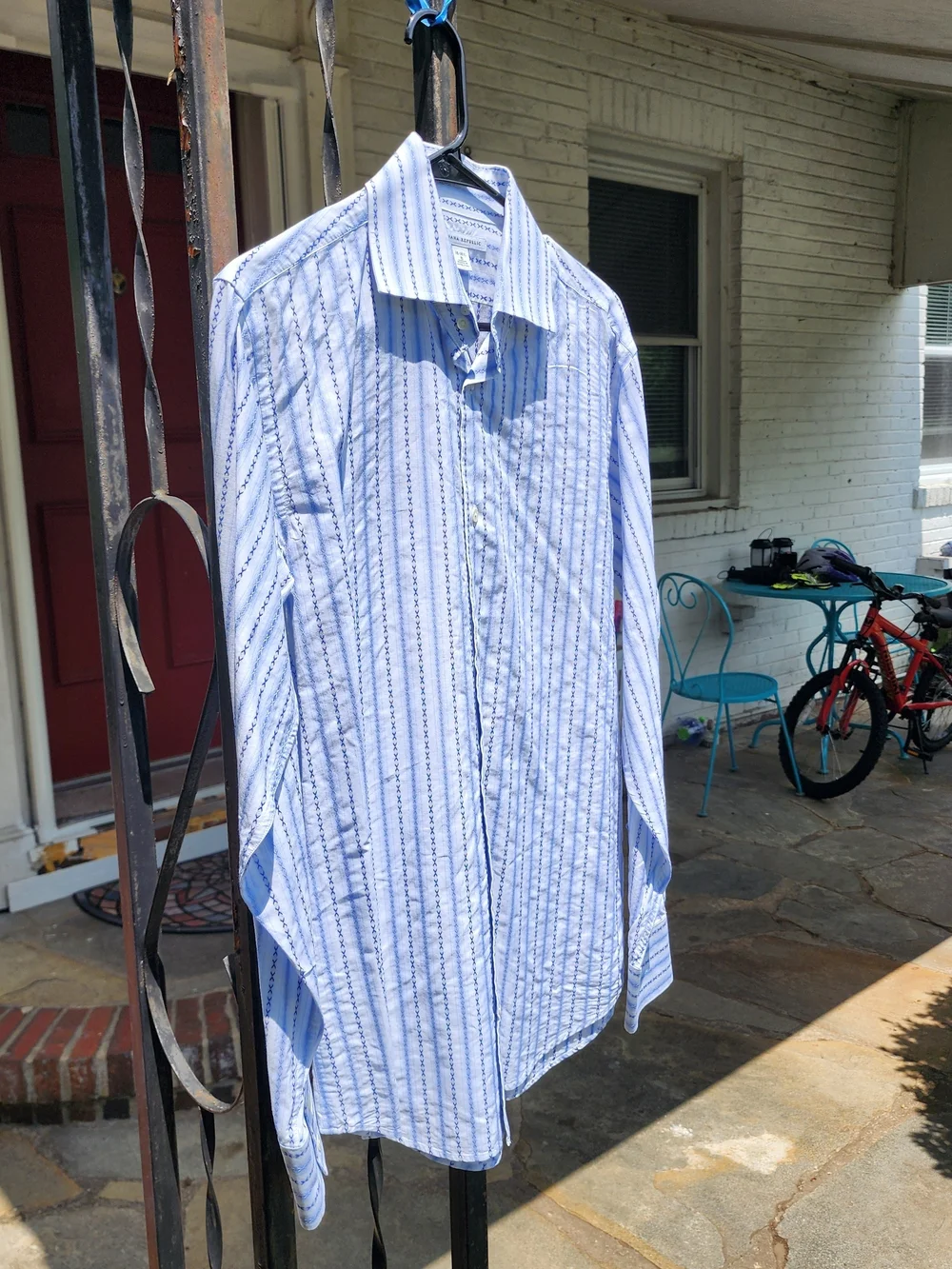 Banana Republic Men's Small Blue Striped Button-Down Shirt. Size 14-14.5/ Small.